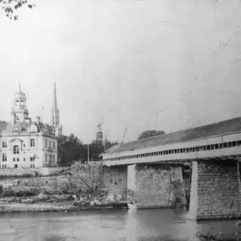 Old Federal Building and Covered Bridge