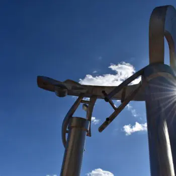 Now Get sculpture
